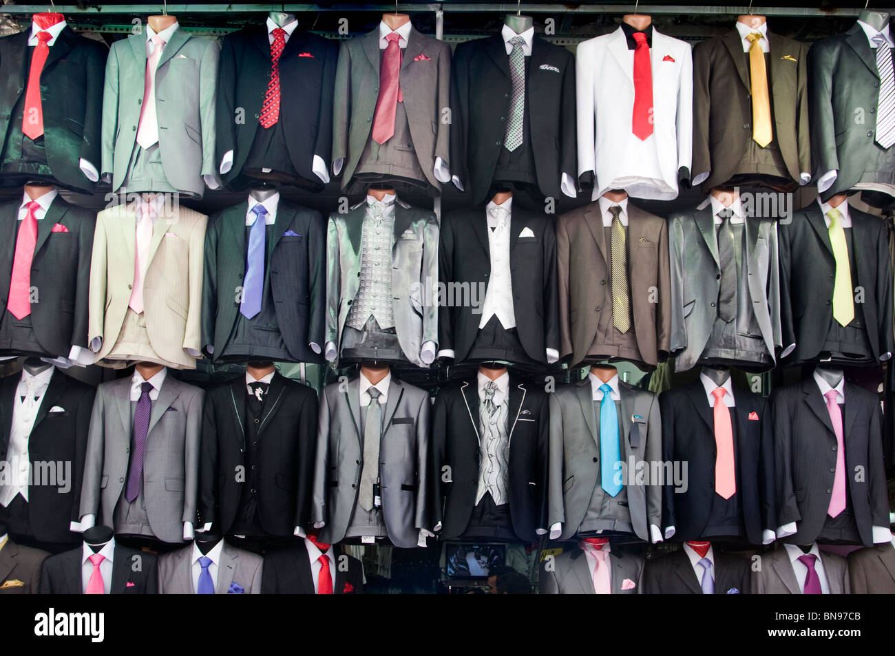 Turquie Istanbul Grand Bazar Kapali Carsi Kapalıcarsı Vêtements Homme Photo  Stock - Alamy