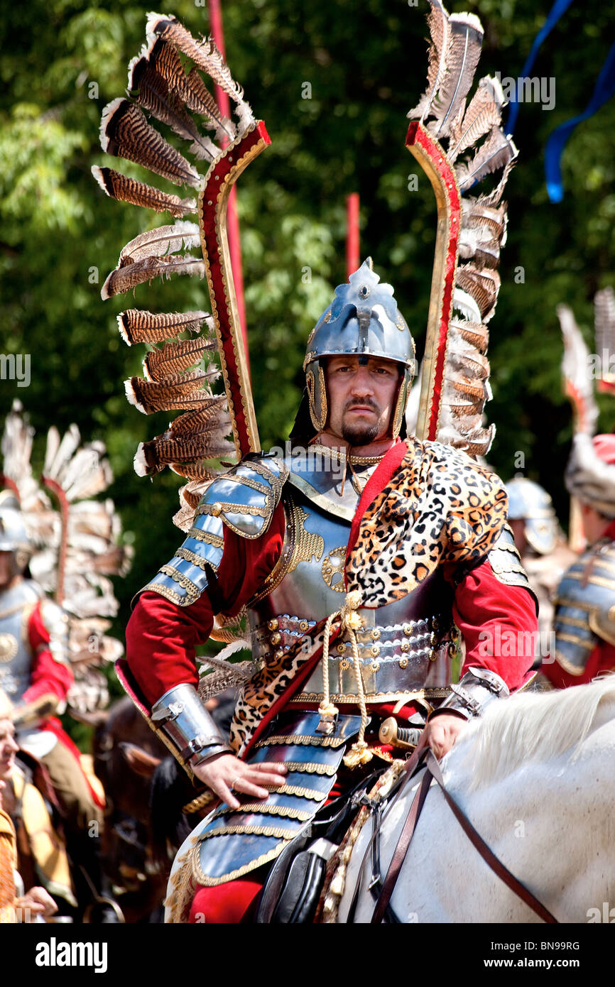 Polish hussar cavalerie elite Knight à la bataille de Klushino - 400 ans festival à Varsovie, Pologne, 3-4 juillet 2010. Banque D'Images