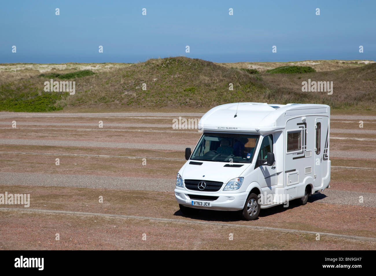 Le camping-car garé dans un parking plage ; Texel, Pays-Bas camping-van  appartient au photographe Photo Stock - Alamy
