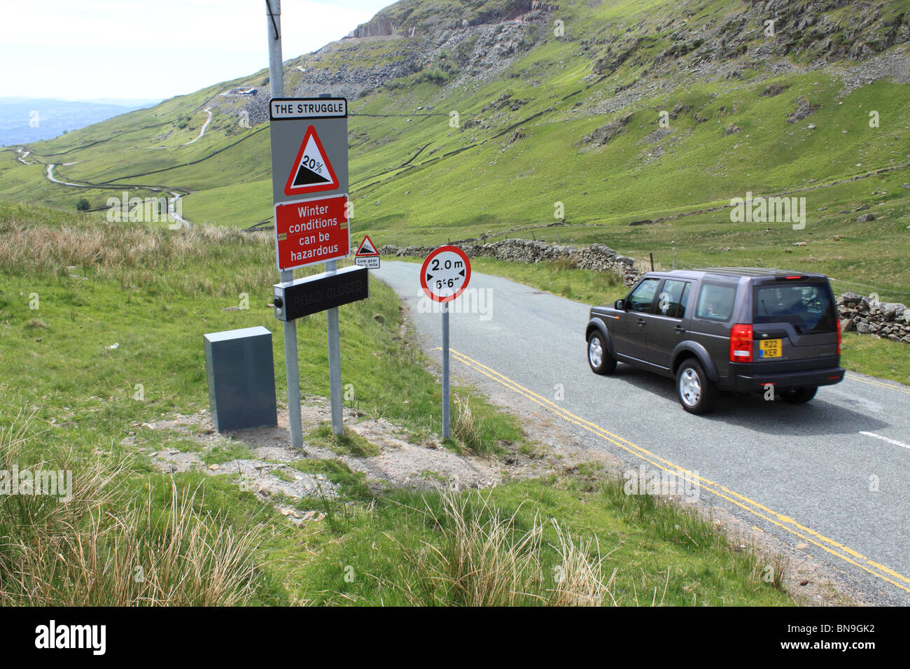 'La lutte', un chemin escarpé en Cumbria, Angleterre. Banque D'Images