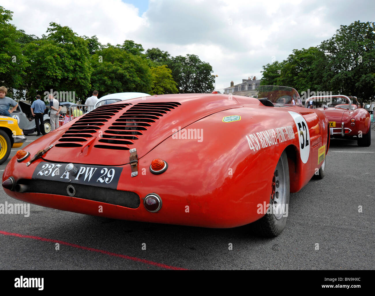 Voiture Renault classique français Vernet-Pairard (1952) Voiture de course sur l'affichage à Bressuire Deux-sèvres France Banque D'Images