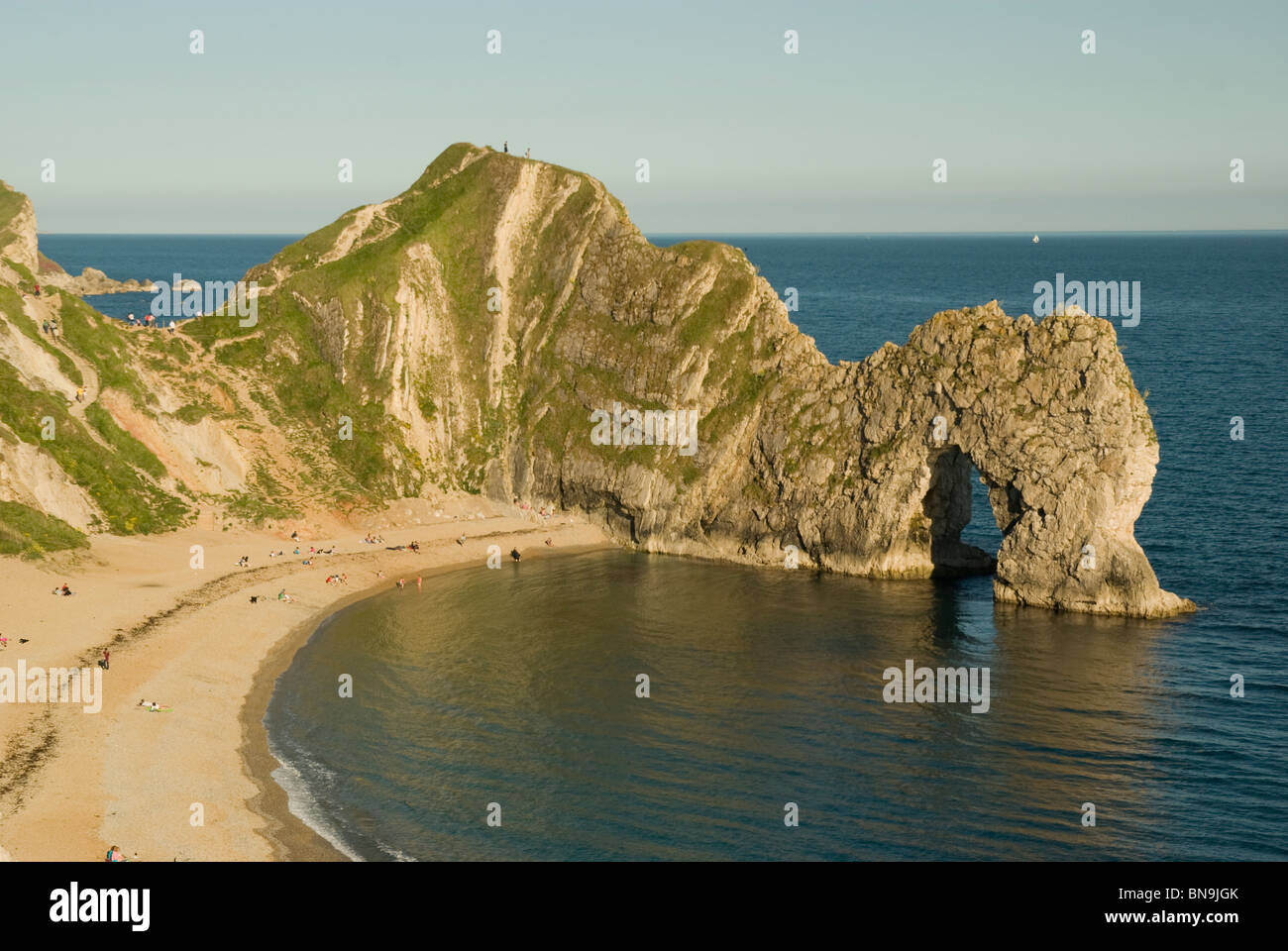 Durdle Door sur la côte jurassique, Dorset, Angleterre, Grande-Bretagne. Banque D'Images