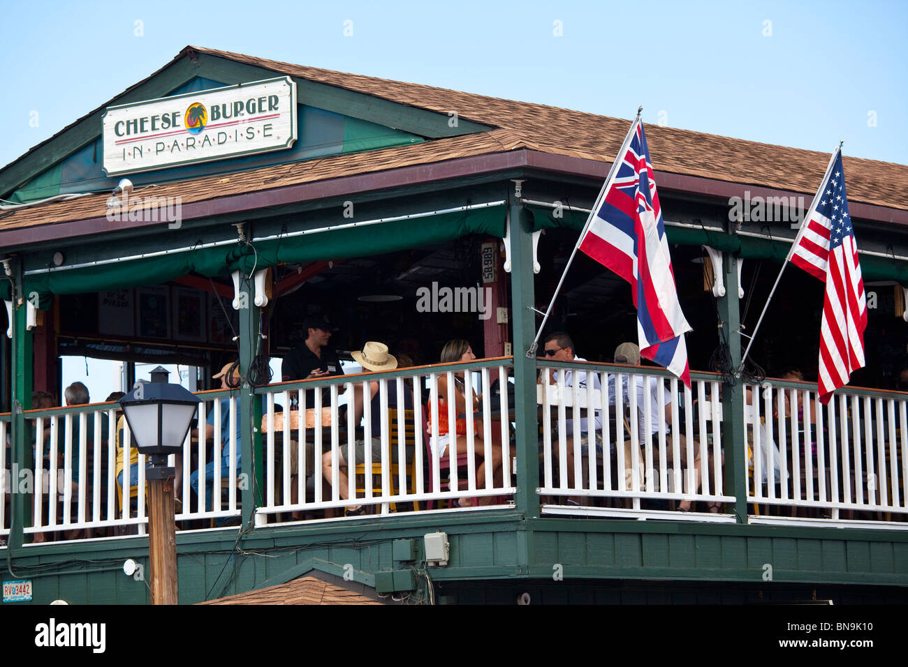 Les touristes de manger dans un restaurant à Lahaina, Maui, Hawaii Banque D'Images