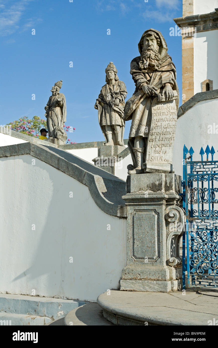 Trois des douze prophètes, le morceau le plus célèbre sculpteur baroque de l'Aleijadinho. Banque D'Images