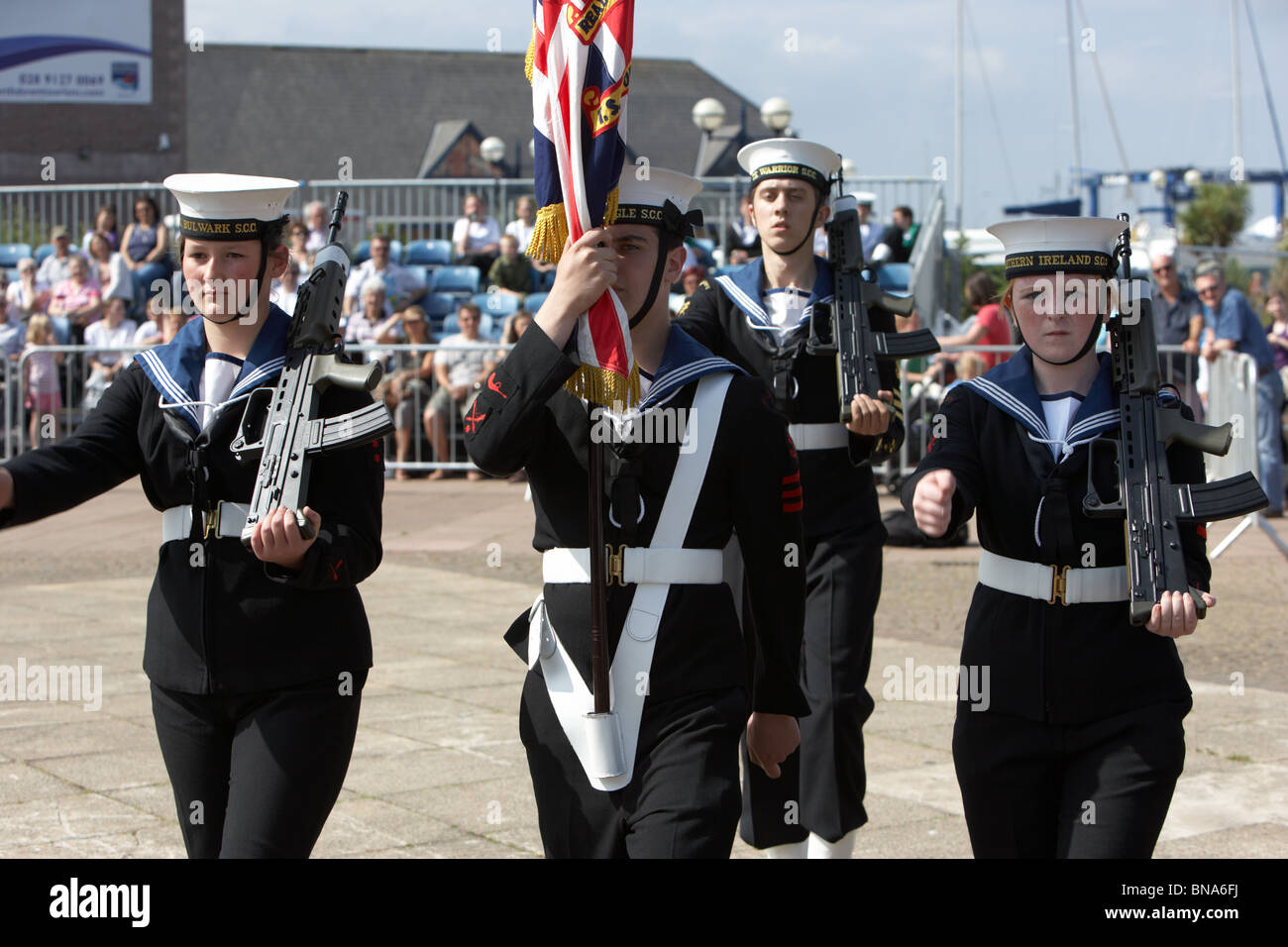 Les cadets de la couleur d'affichage du parti sur les forces armées day 2010 à Bangor Northern Ireland Banque D'Images