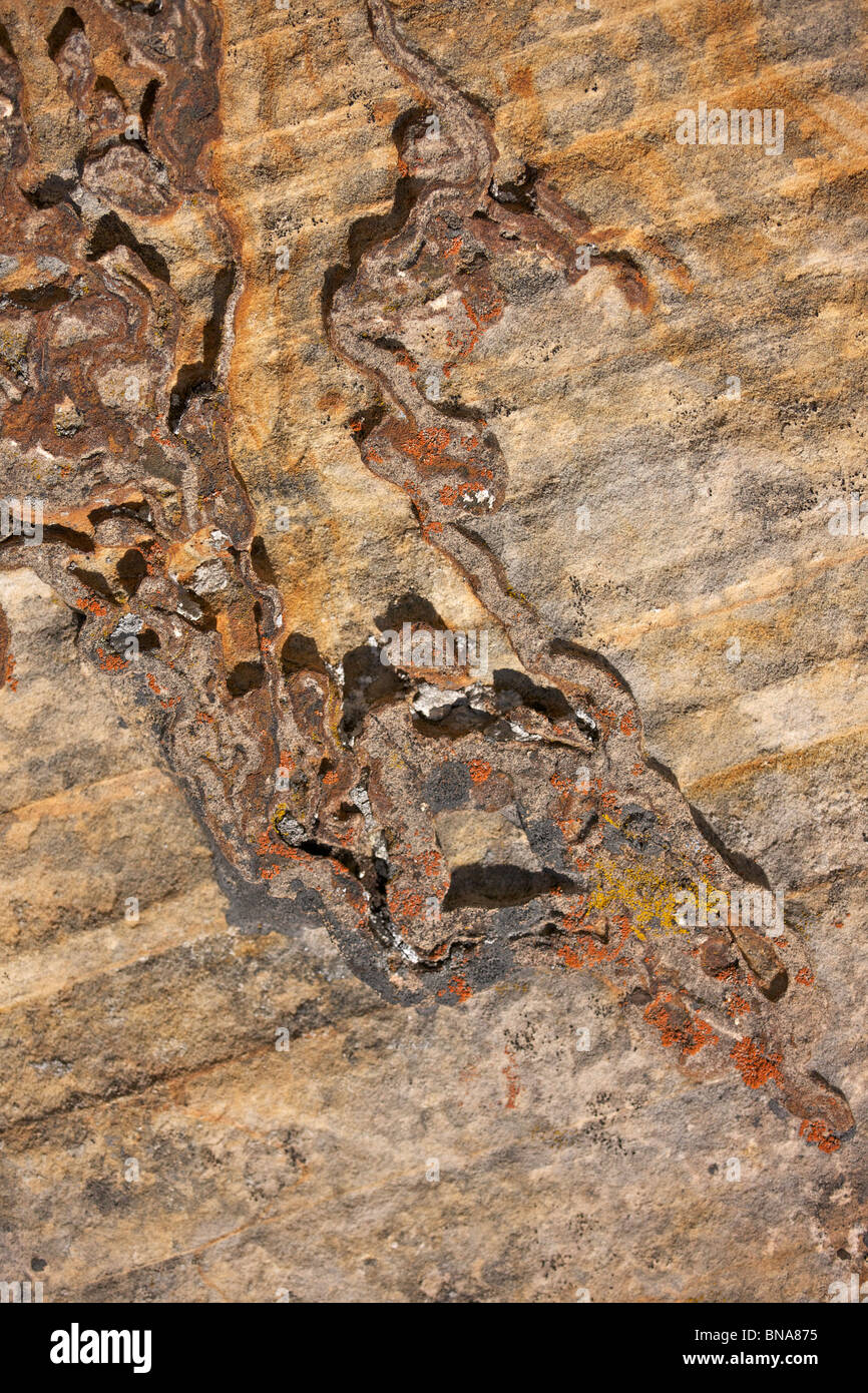 Lessivage des minéraux dans le roc Banque D'Images
