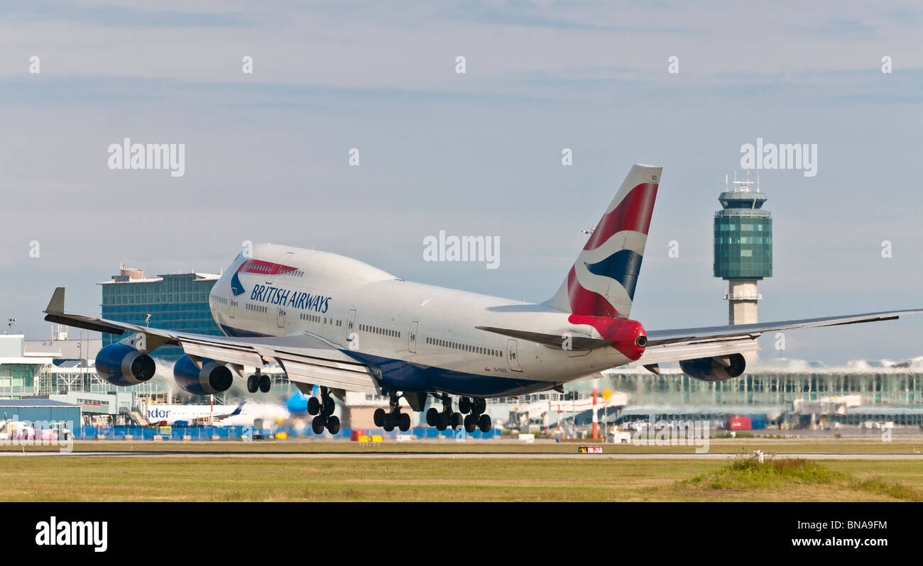 Un Boeing 747 de British Airways avion de ligne commerciale à l'atterrissage à l'Aéroport International de Vancouver , Canada. Banque D'Images
