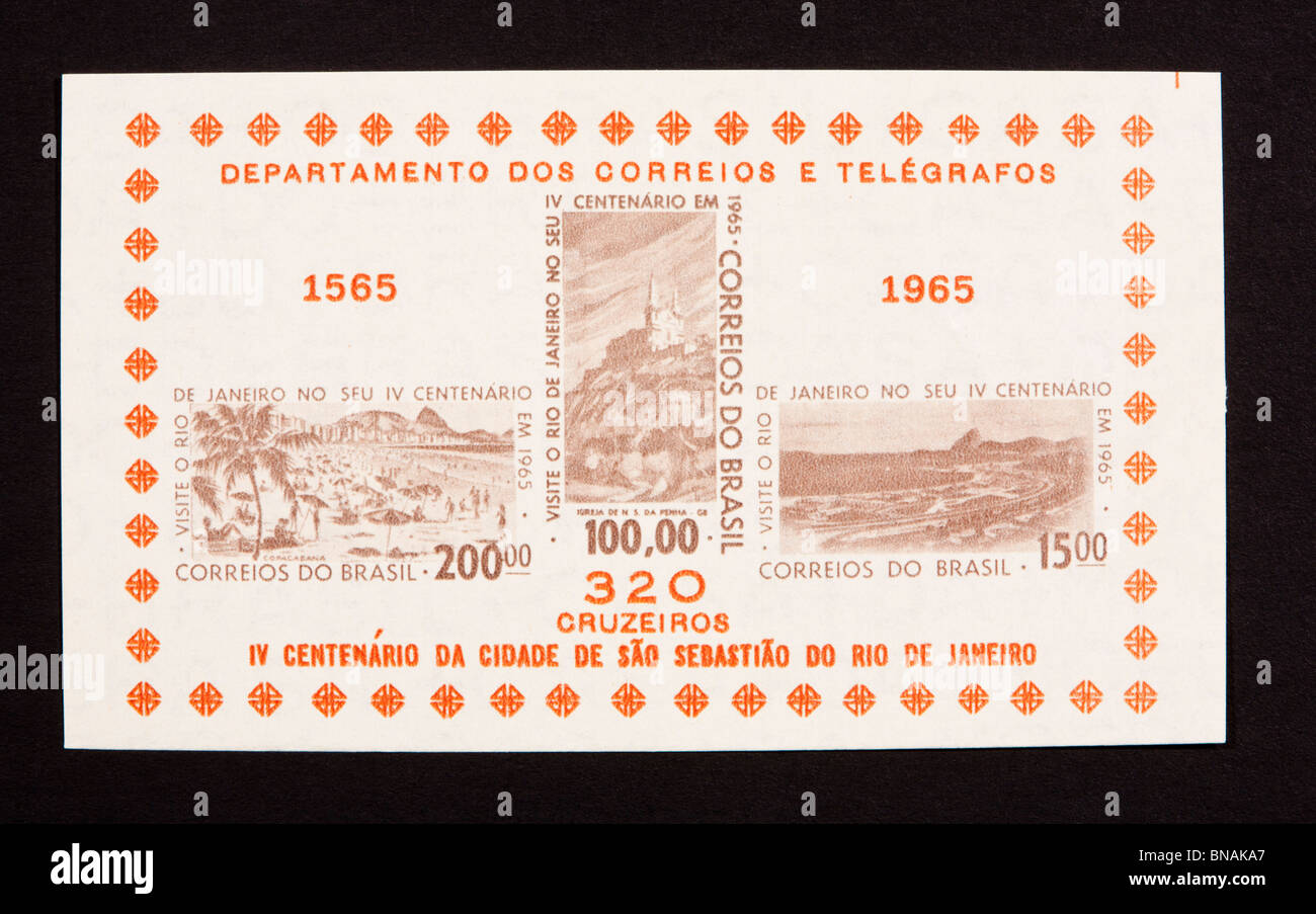 Bloc Feuillet de timbres-poste du Brésil, représentant des scènes de Rio de Janeiro. Banque D'Images