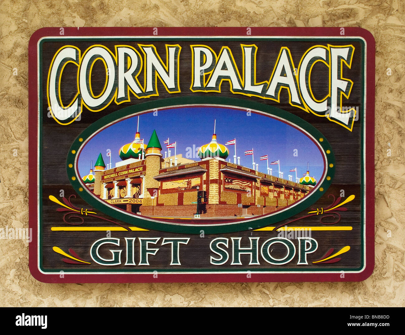 Le Corn Palace à Mitchell, Dakota du Sud – lieu d’art populaire « a-Maize-ing » décoré de peintures murales colorées sur le maïs célébrant la vie rurale. Banque D'Images Le Corn Palace à Mitchell, Dakota du Sud – lieu d’art populaire « a-Maize-ing » décoré de peintures murales colorées sur le maïs célébrant la vie rurale. Banque D'Images