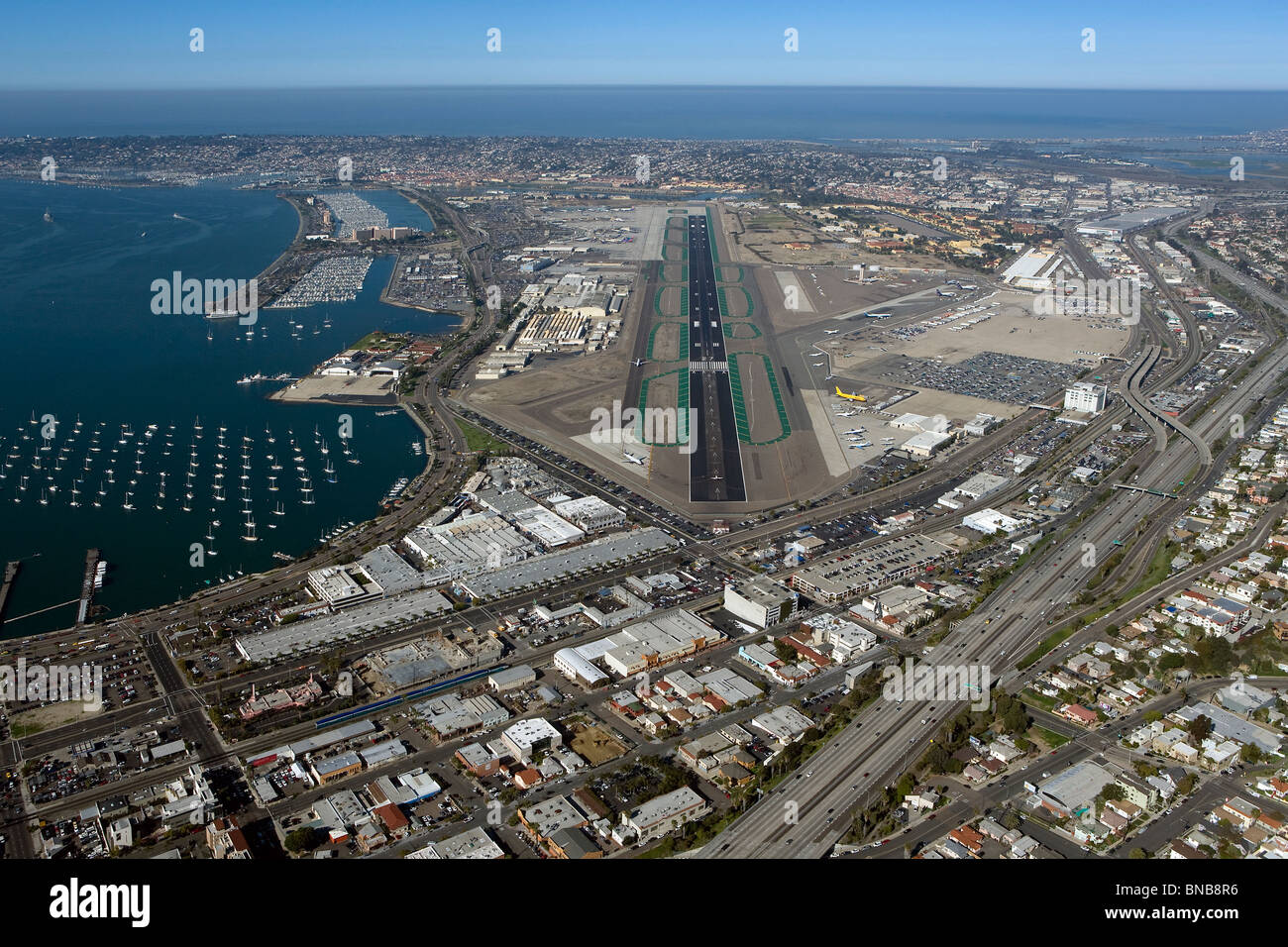 Vue aérienne audessus de Lindbergh Field Aéroport International de San