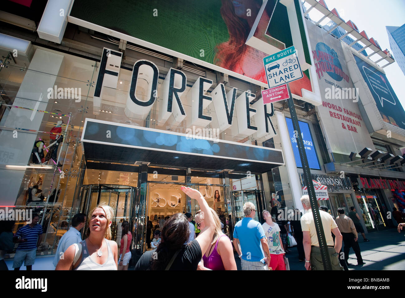 Le Forever 21 store à Times Square à New York Banque D'Images