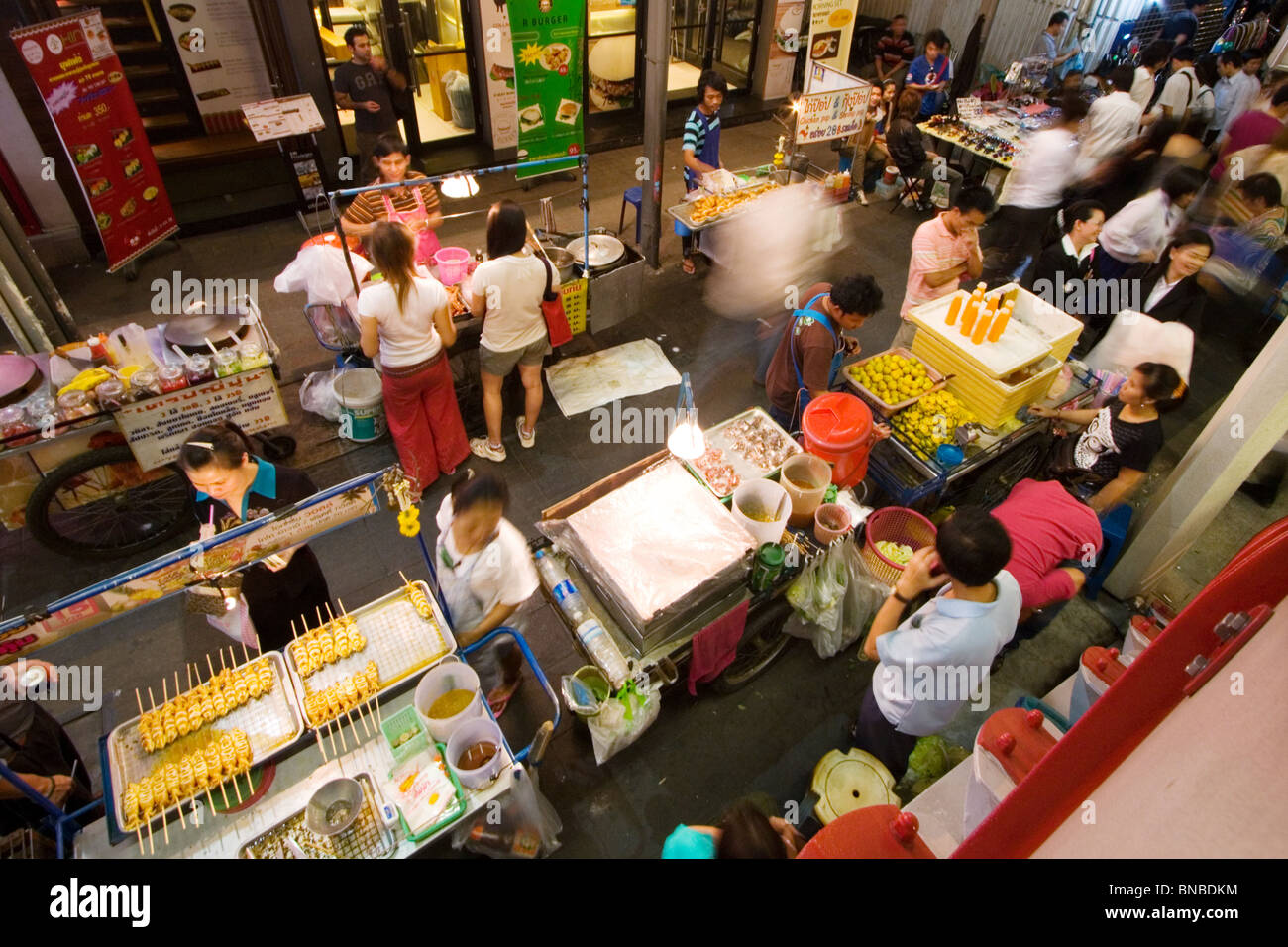 Des stands de nourriture de rue, Bangkok, Thaïlande Banque D'Images
