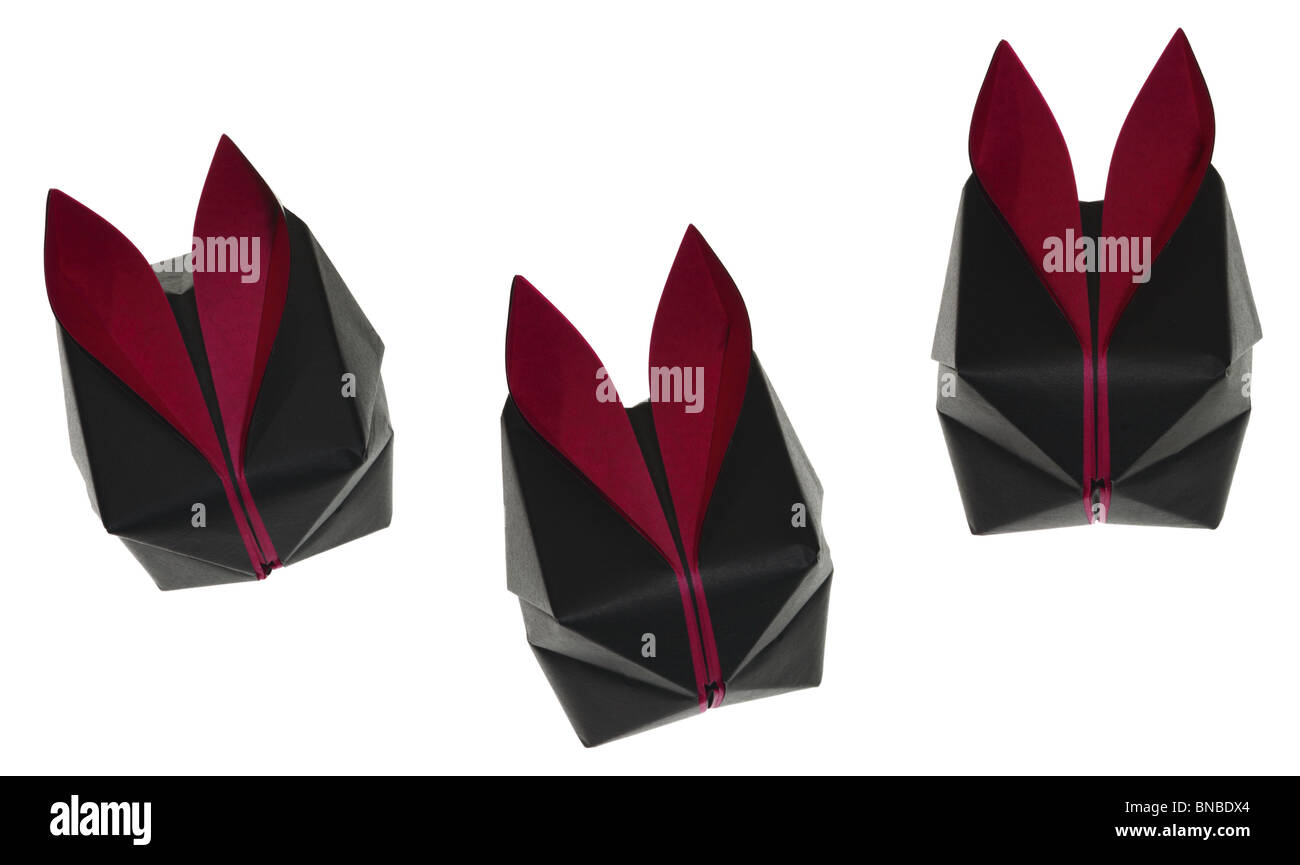 Origami coloré des lapins. Banque D'Images
