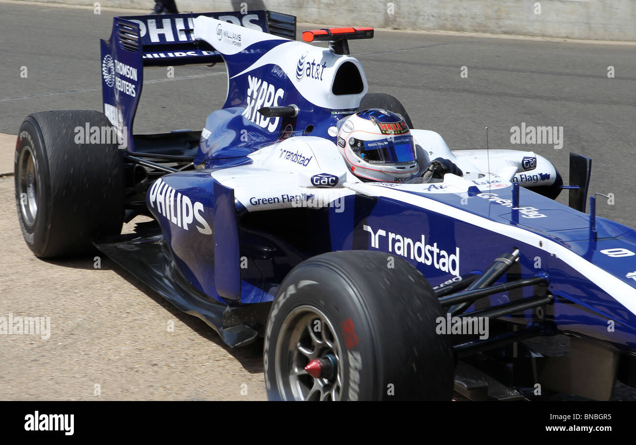 Rubens Barrichello de Williams F1 Team car dans la voie des stands à la 2010 British Grand Prix, 11.07.2010 Banque D'Images