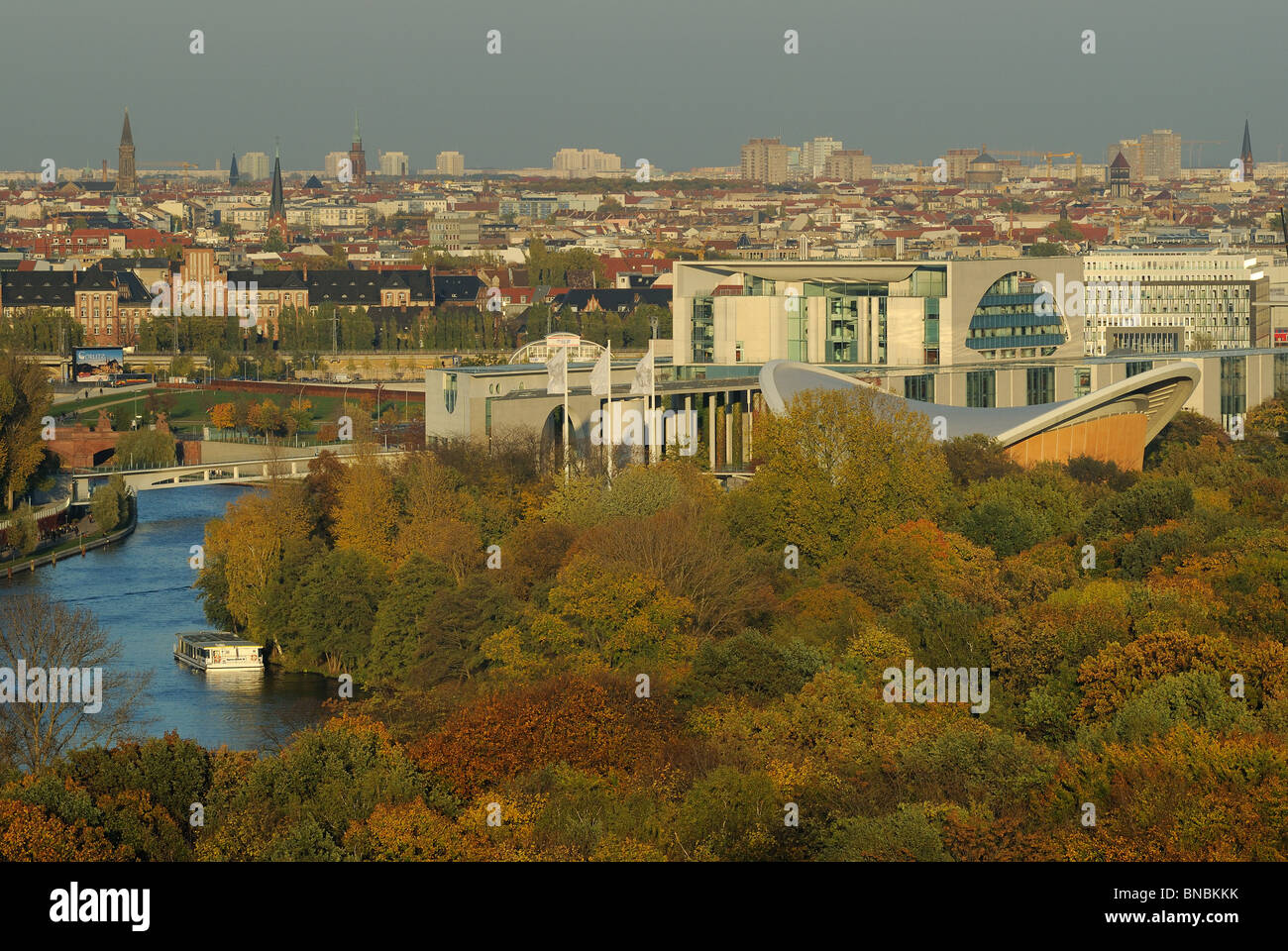 Grosser parc Tiergarten, vue de dessus, Chancellerie fédérale, Maison des Cultures du Monde, des toits de Berlin Mitte, Berlin, Allemagne Banque D'Images