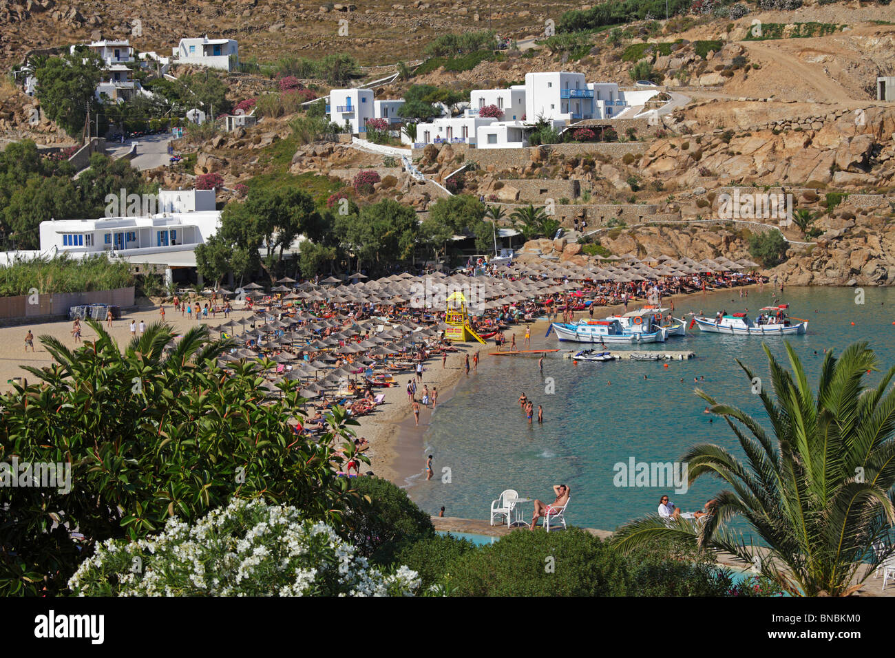 Super Paradise Beach, l'île de Mykonos, Cyclades, Mer Égée, Grèce Banque D'Images