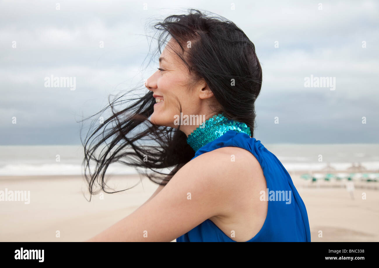 Portrait de femme à la plage Banque D'Images
