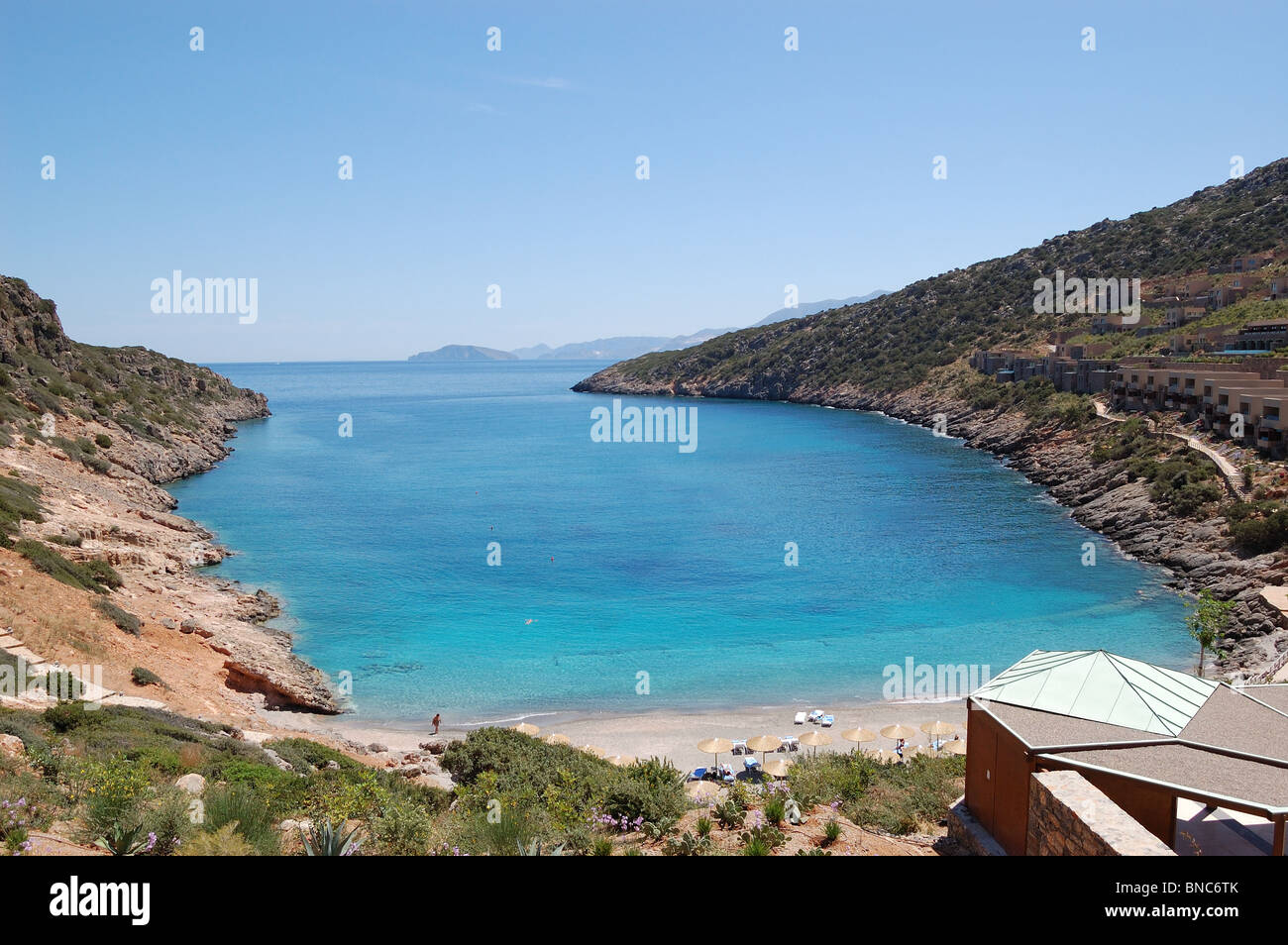 Plage de la lagune et l'hôtel de luxe, Crète, Grèce Banque D'Images