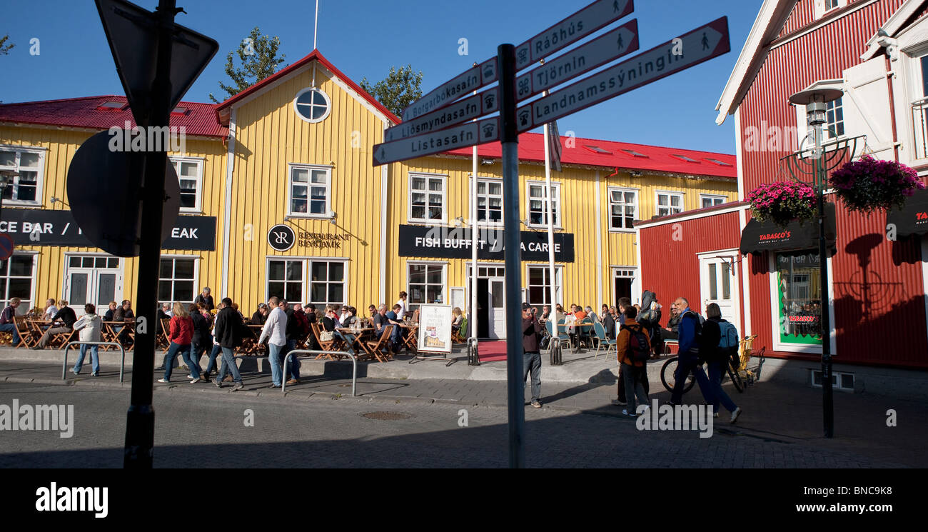Journée d'été au centre-ville de Reykjavik, Islande Banque D'Images