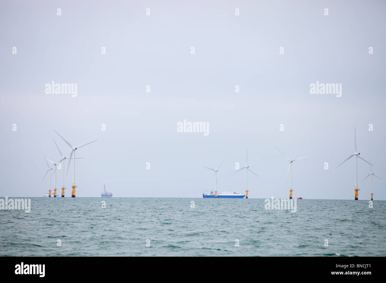 Un parc éolien offshore au large de l'île de Walney, Barrow in Furness, Cumbria, Royaume-Uni. Banque D'Images
