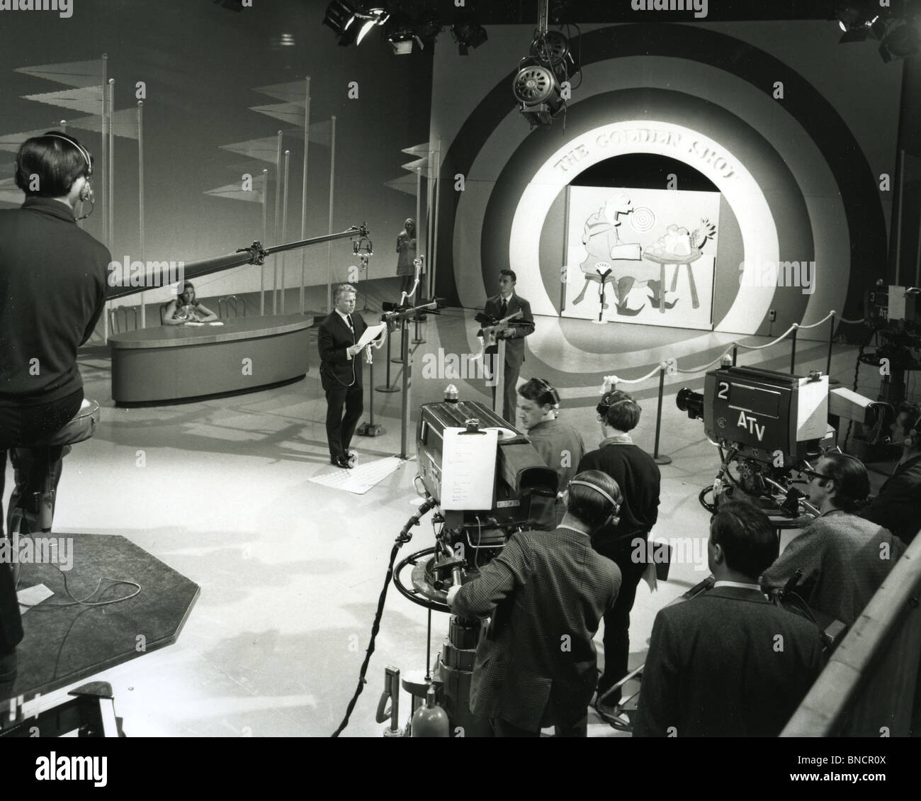 Le GOLDEN SHOT UK TV show produit par ATV entre 1967 et 1975 avec Bob Monkhouse Banque D'Images