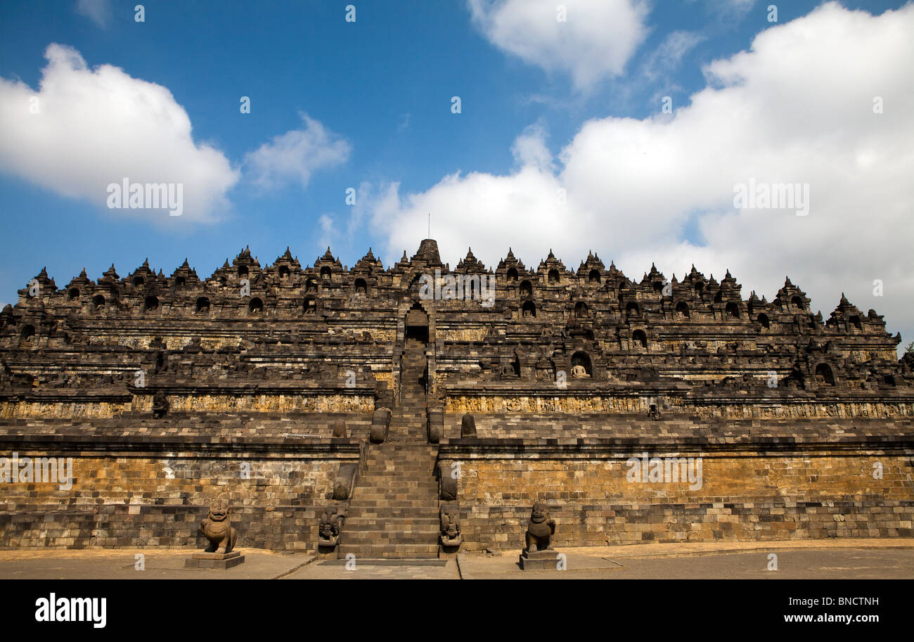 L'Indonésie Java Borobodur est Asie du sud-est un temple Bouddhiste le plus important Banque D'Images