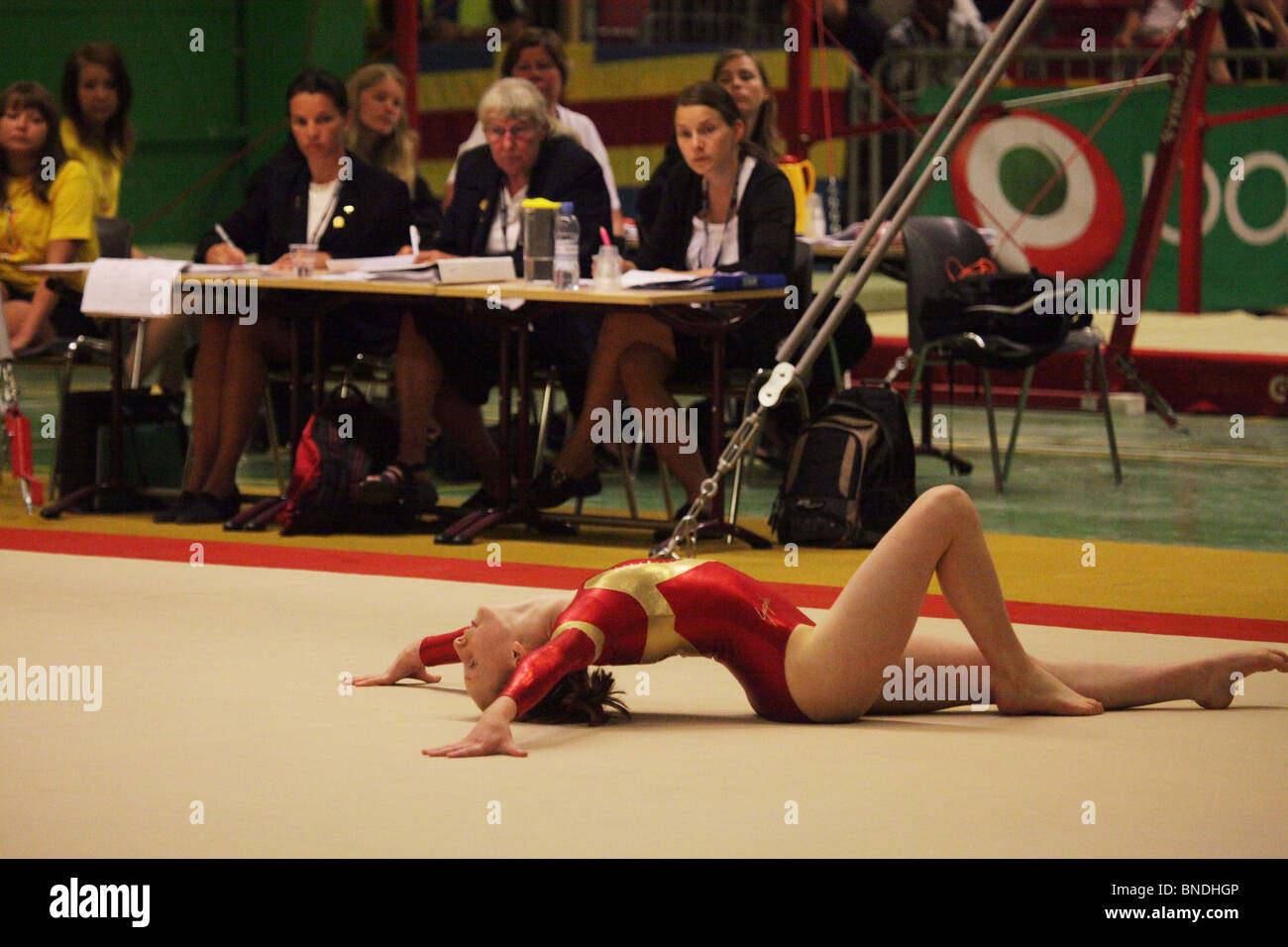 Exercice au sol Ile de Man chez Natwest gymnaste dans Bollhalla 2009 Jeux de l'île d'Åland de Mariehamn, 1 juillet 2009 Banque D'Images