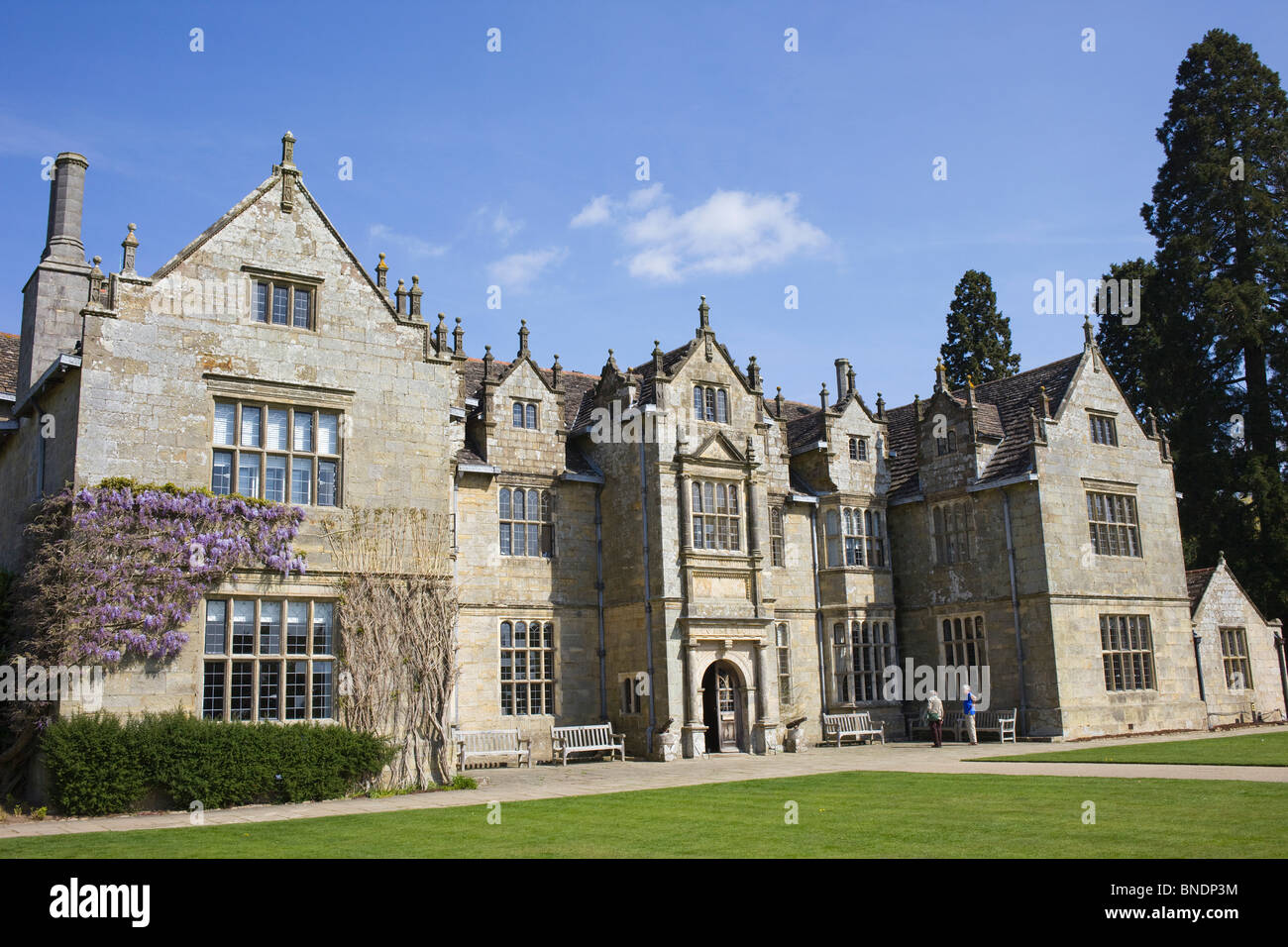 Façade d'une maison de maître, Wakehurst Place, Ardingly, West Sussex, Angleterre Banque D'Images