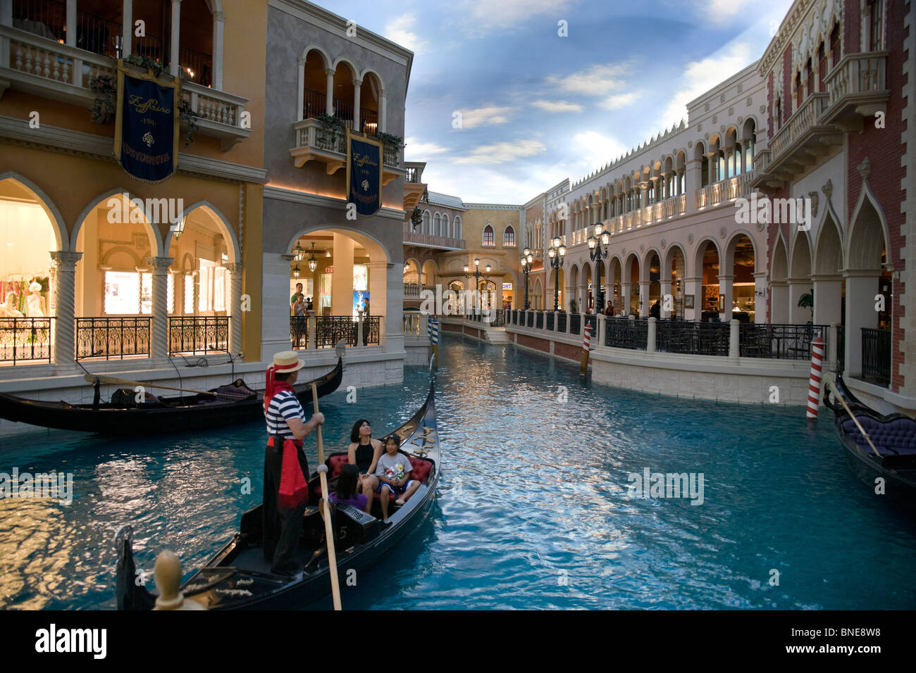 Le Venetian Las Vegas - Venise réplique. Dispositif de l'eau du canal avec gondoles. Banque D'Images