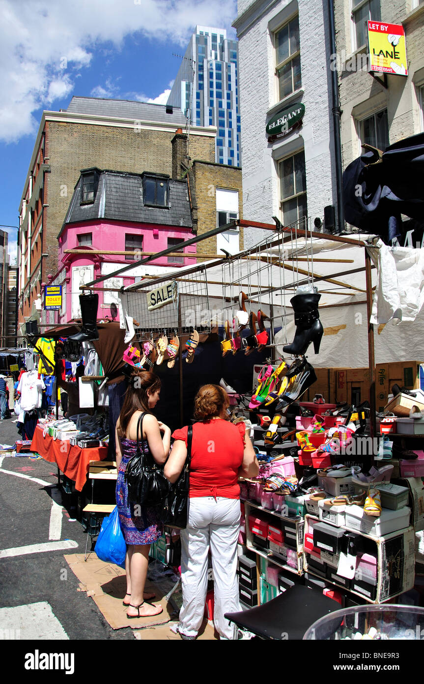 Marché de Spitalfields, Petticoat Lane, le quartier londonien de Tower Hamlets, Londres, Angleterre, Royaume-Uni Banque D'Images