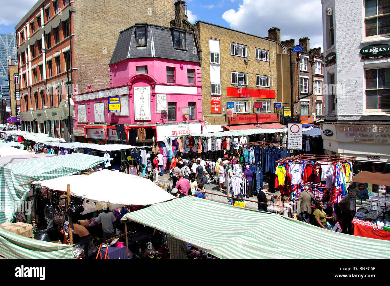 Marché de Spitalfields, Petticoat Lane, le quartier londonien de Tower Hamlets, Londres, Angleterre, Royaume-Uni Banque D'Images
