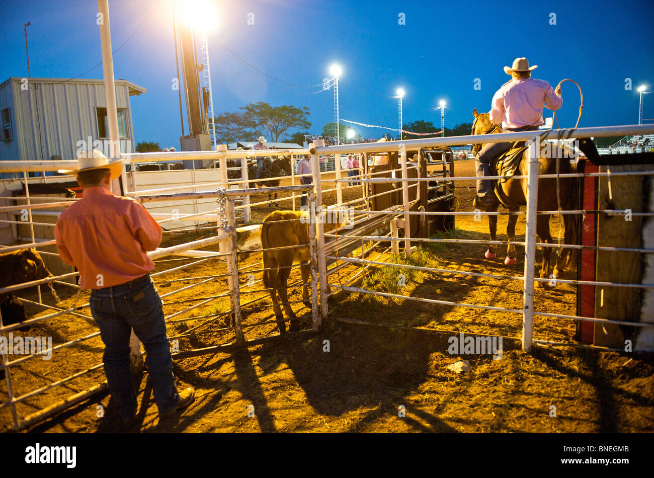 Cowboys dans une petite ville de PRCA Rodeo Bridgeport, Texas, États-Unis Banque D'Images