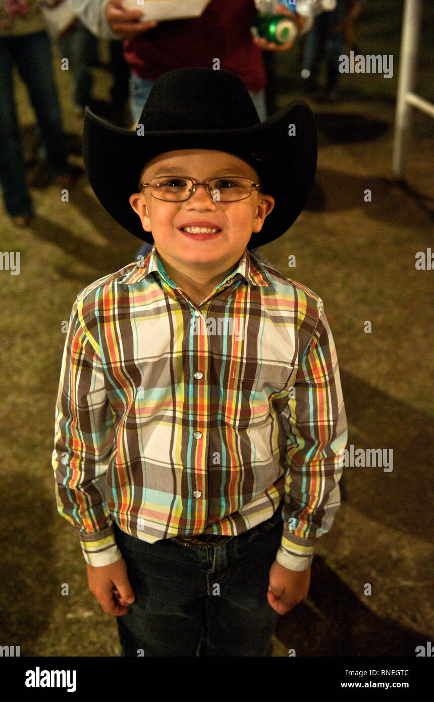Les jeunes dans une petite ville de cowboy PRCA Rodeo Bridgeport, Texas, États-Unis Banque D'Images