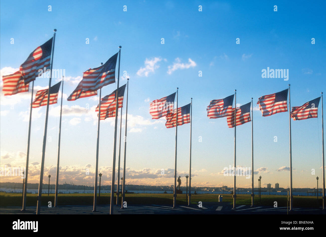 Au lever de drapeau américain Banque D'Images