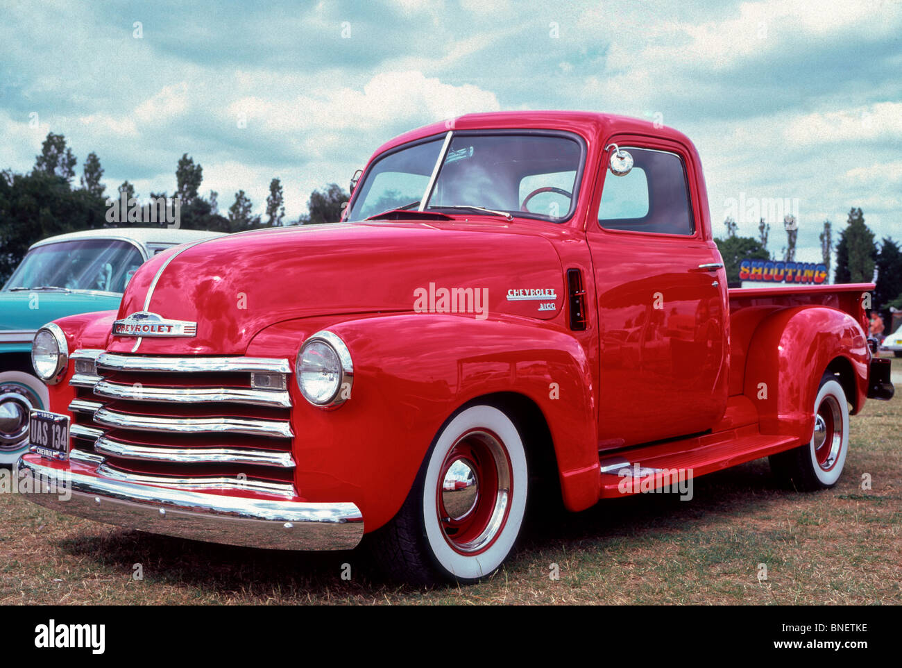 1950 Chevrolet stepside pick up truck dans rouge lumineux Banque D'Images