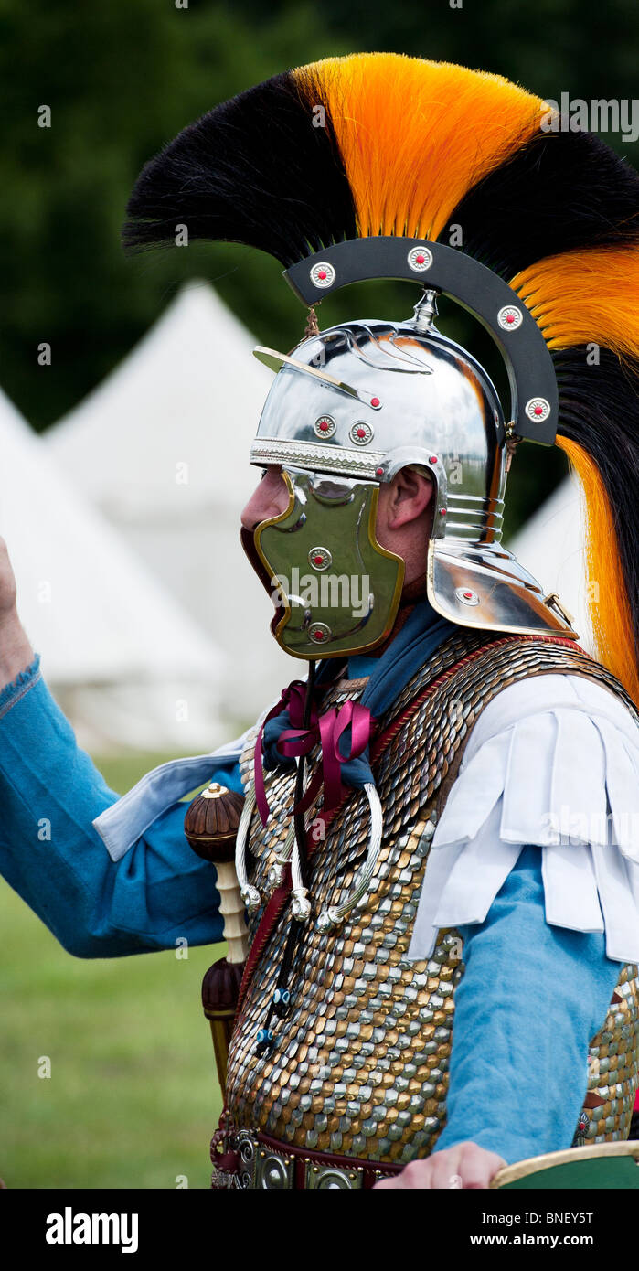 Sous-officier romain Centurion Optio lors d'une re-enactment festival, Angleterre Banque D'Images