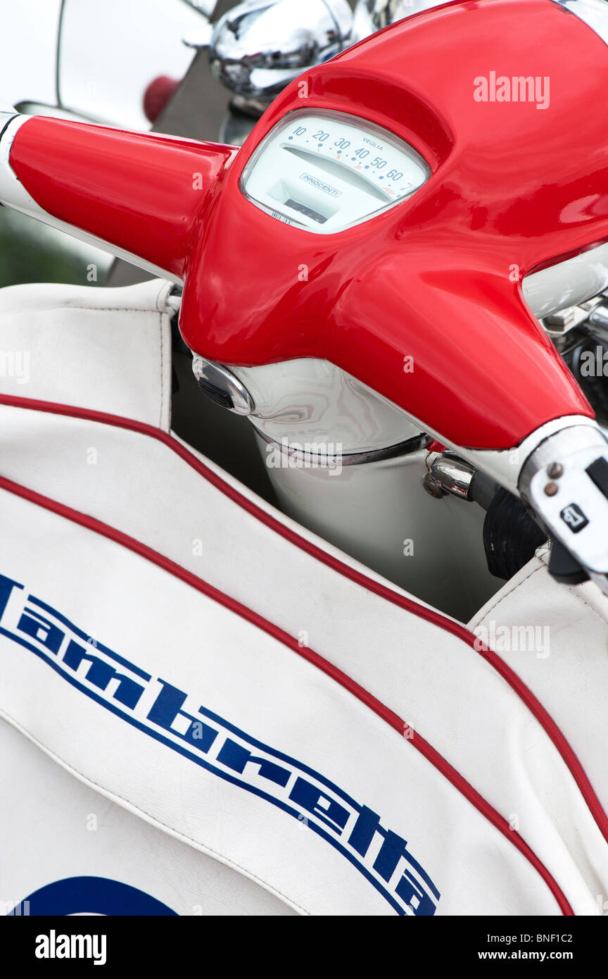 Motor Scooters Scooter Sixties Banque D Image Et Photos Alamy