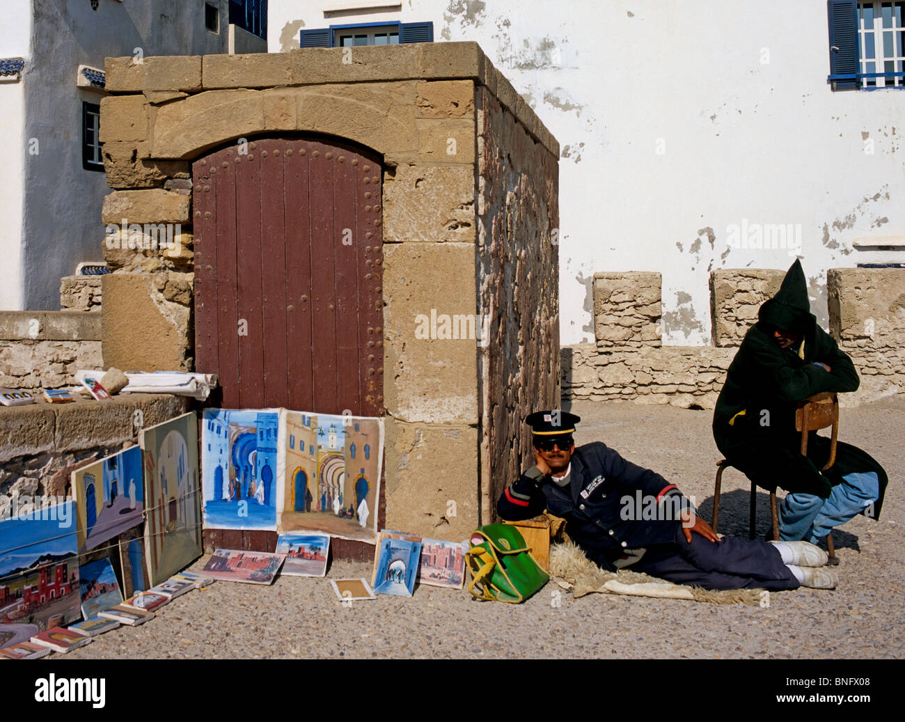 Garde côtière marocaine par les artistes Stall Marrakech Maroc Afrique du Nord Banque D'Images