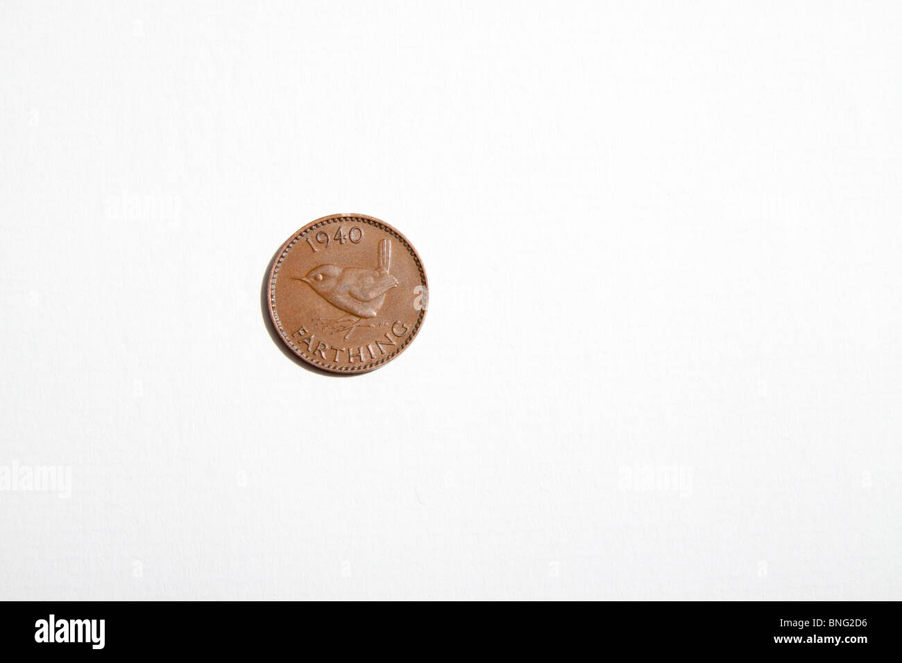 Marche arrière et d'un avers 1940 farthing (un quart d'un vieux sou) avec ses acclamations peu Wren. Banque D'Images