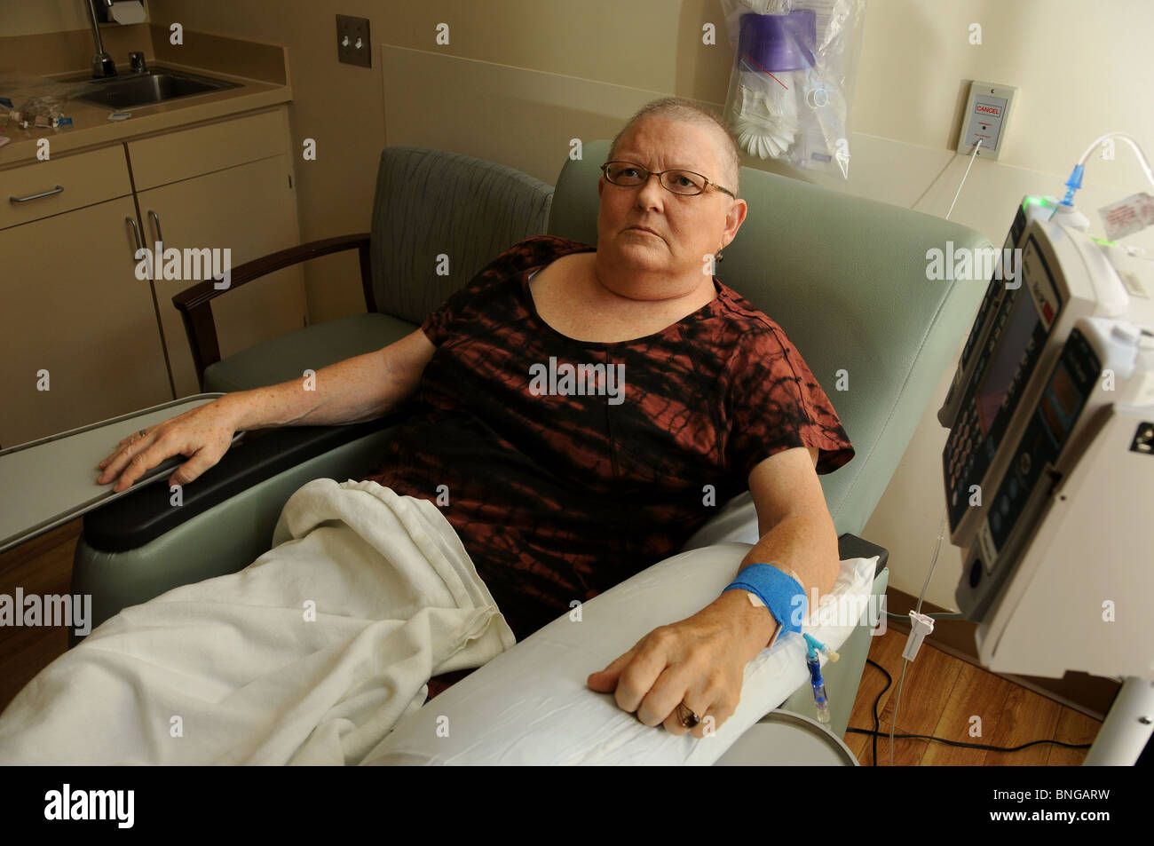 Cancer patient, Gayle, DeVilbiss subit une chimiothérapie, Tucson, Arizona, USA. Banque D'Images