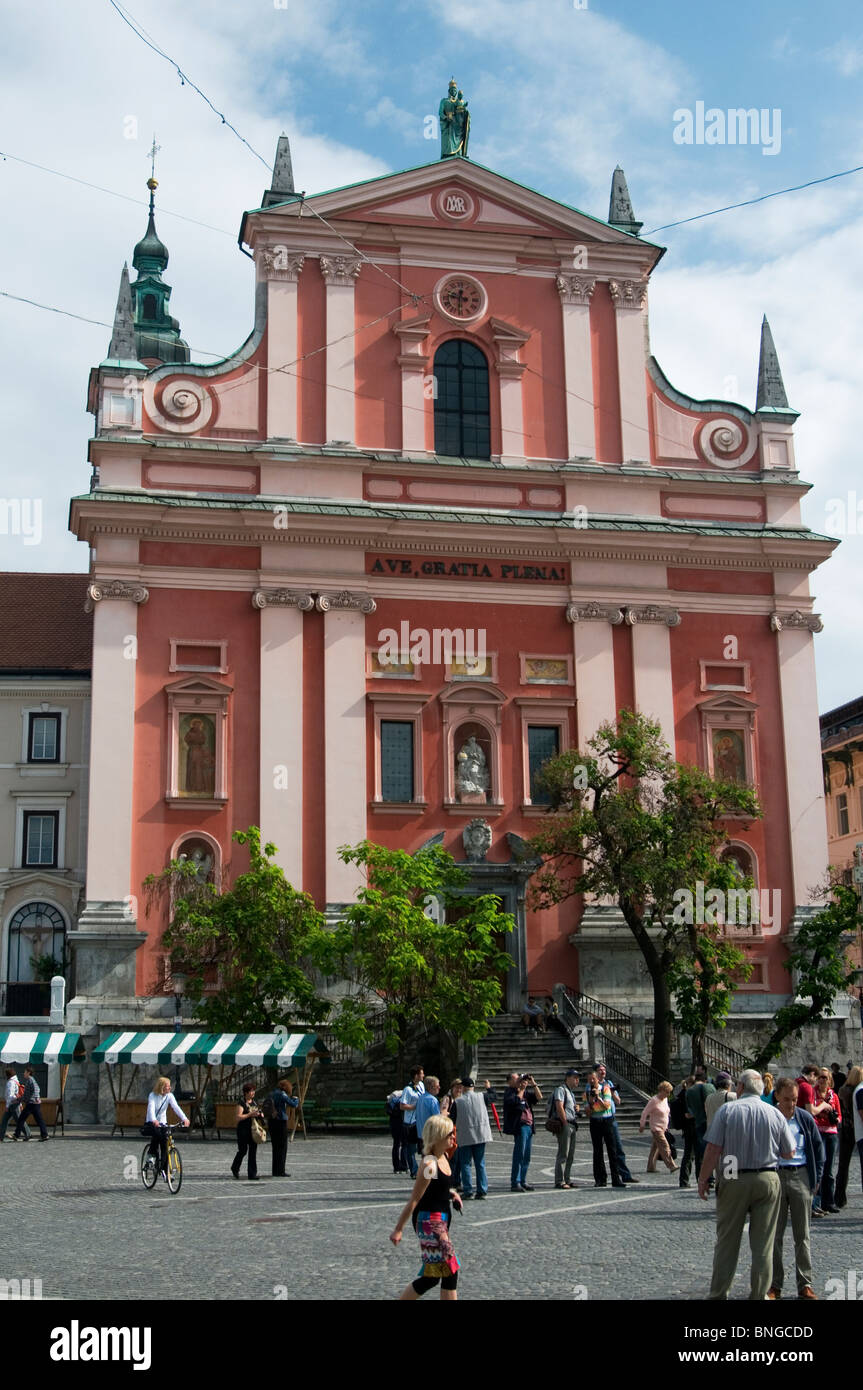 L'église franciscaine de l'Assomption en Presernov trg, Ljublana, la Slovénie. Banque D'Images