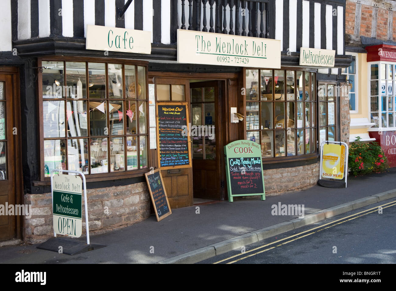 "L'une des charcuteries Wenlock cafe à Much Wenlock, Shropshire, Angleterre. Banque D'Images