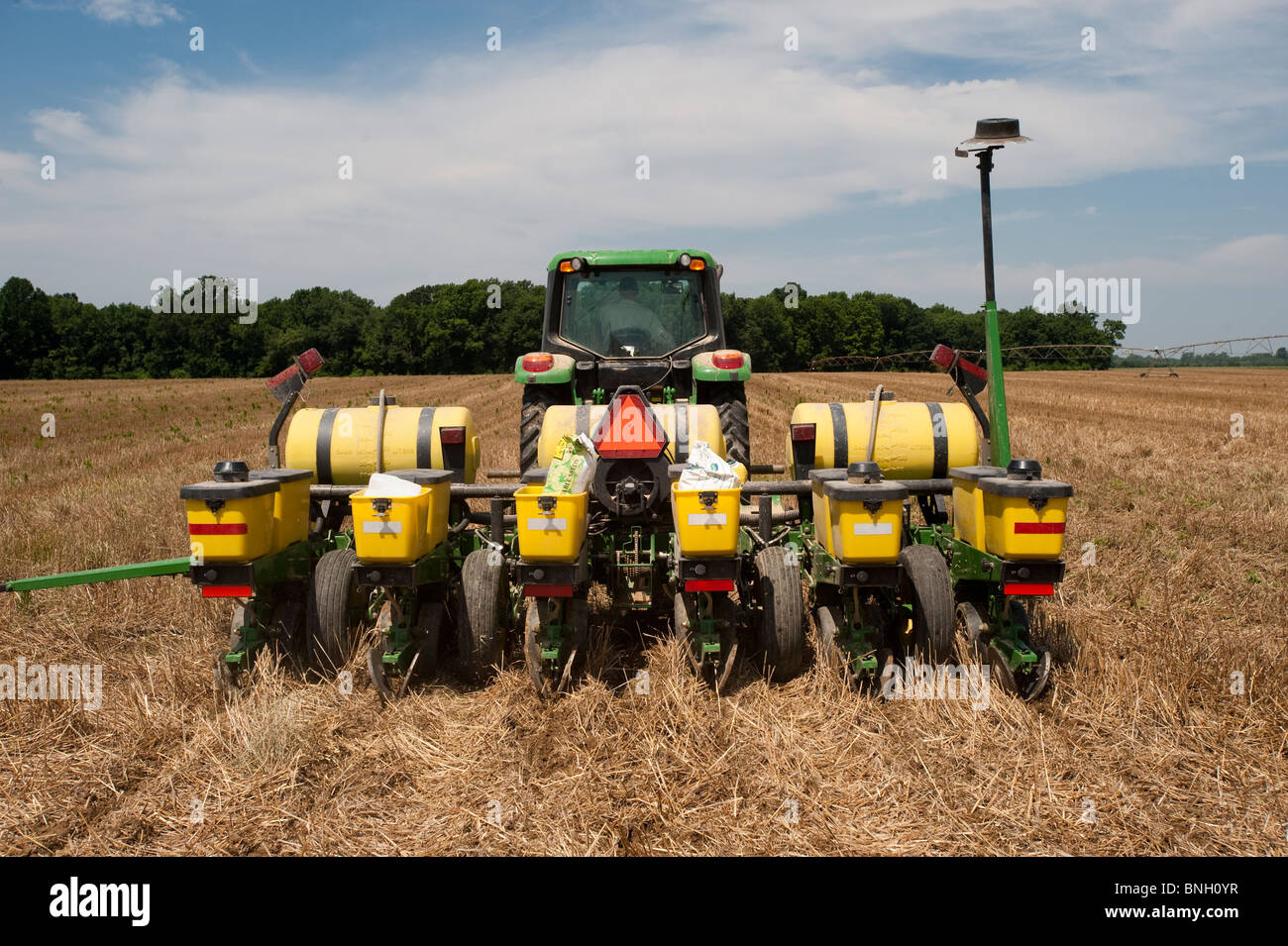 Planter du maïs sur chaume dans Sudlersville MD Banque D'Images