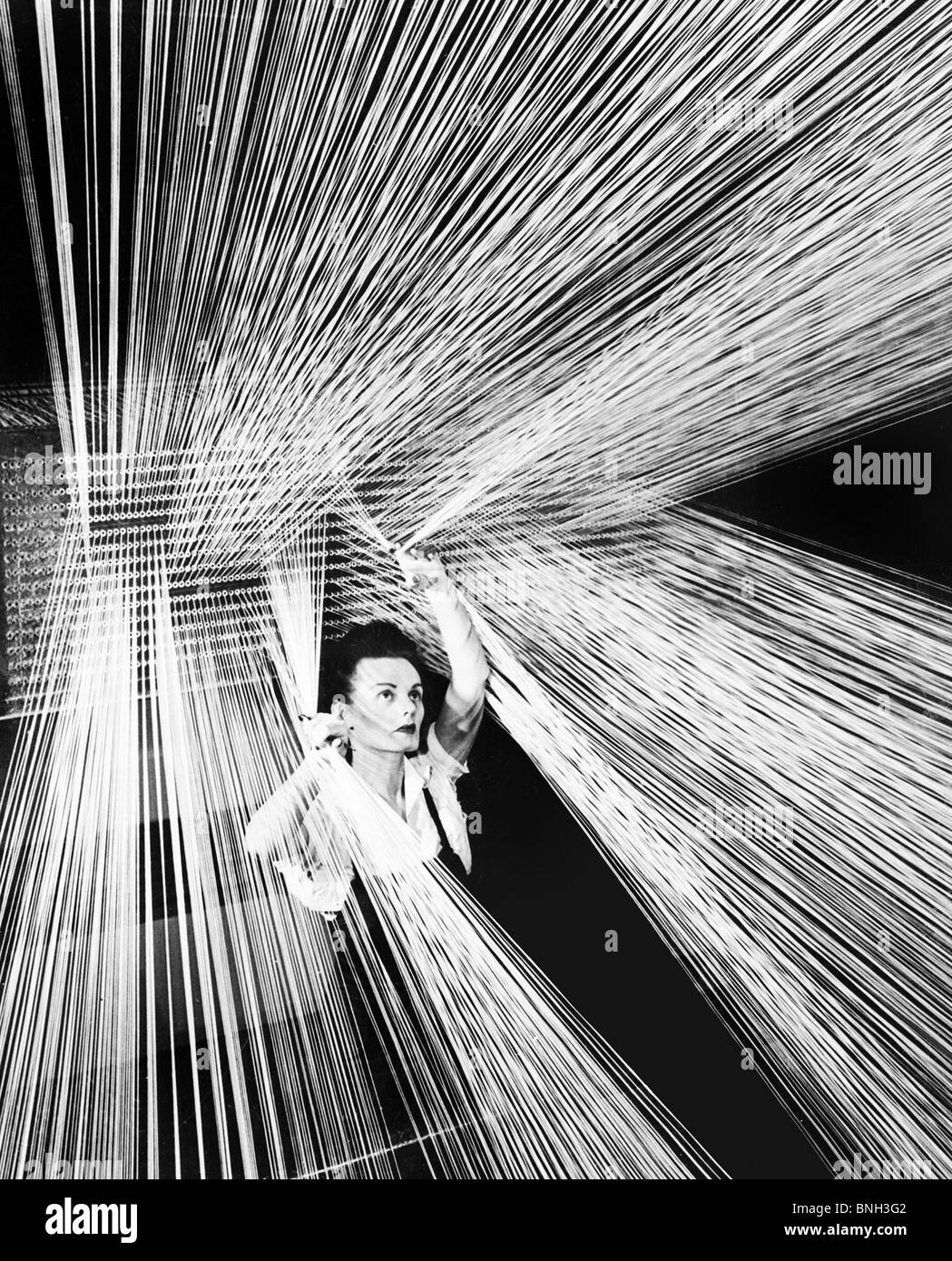 Travailleuse, tissu Web Ministère, US Rubber Company, Detroit, Michigan, USA Banque D'Images