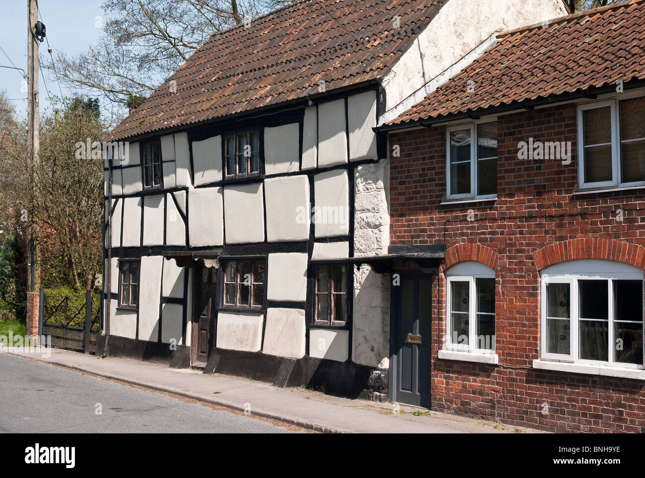 Styles de l'architecture mixte dans Easterton village Wiltshire England UK UE Banque D'Images