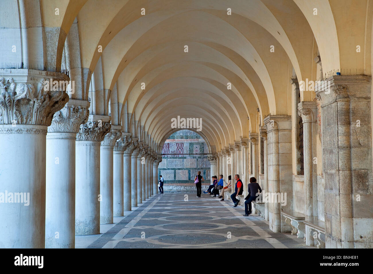 L'Europe, Italie, Vénétie, Venise, classé au Patrimoine Mondial de l'UNESCO, du Palais des Doges, zone de passage Banque D'Images