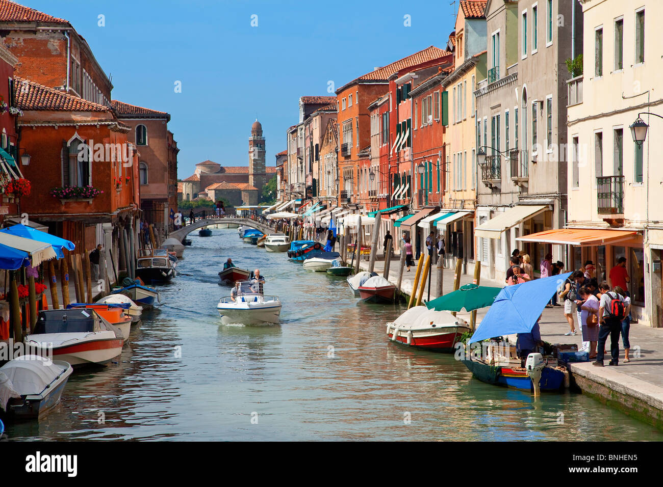 L'Europe, Italie, Vénétie, Venise, classé au Patrimoine Mondial par l'UNESCO, le canal sur l'île de Murano Banque D'Images