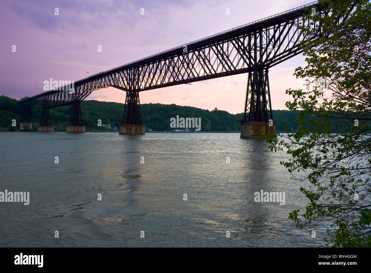 Au cours de la promenade, d'Hudson 2009 restauré, l'ancien pont RR, Poughkeepsie, New York, pont piétonnier le plus long du monde. Banque D'Images