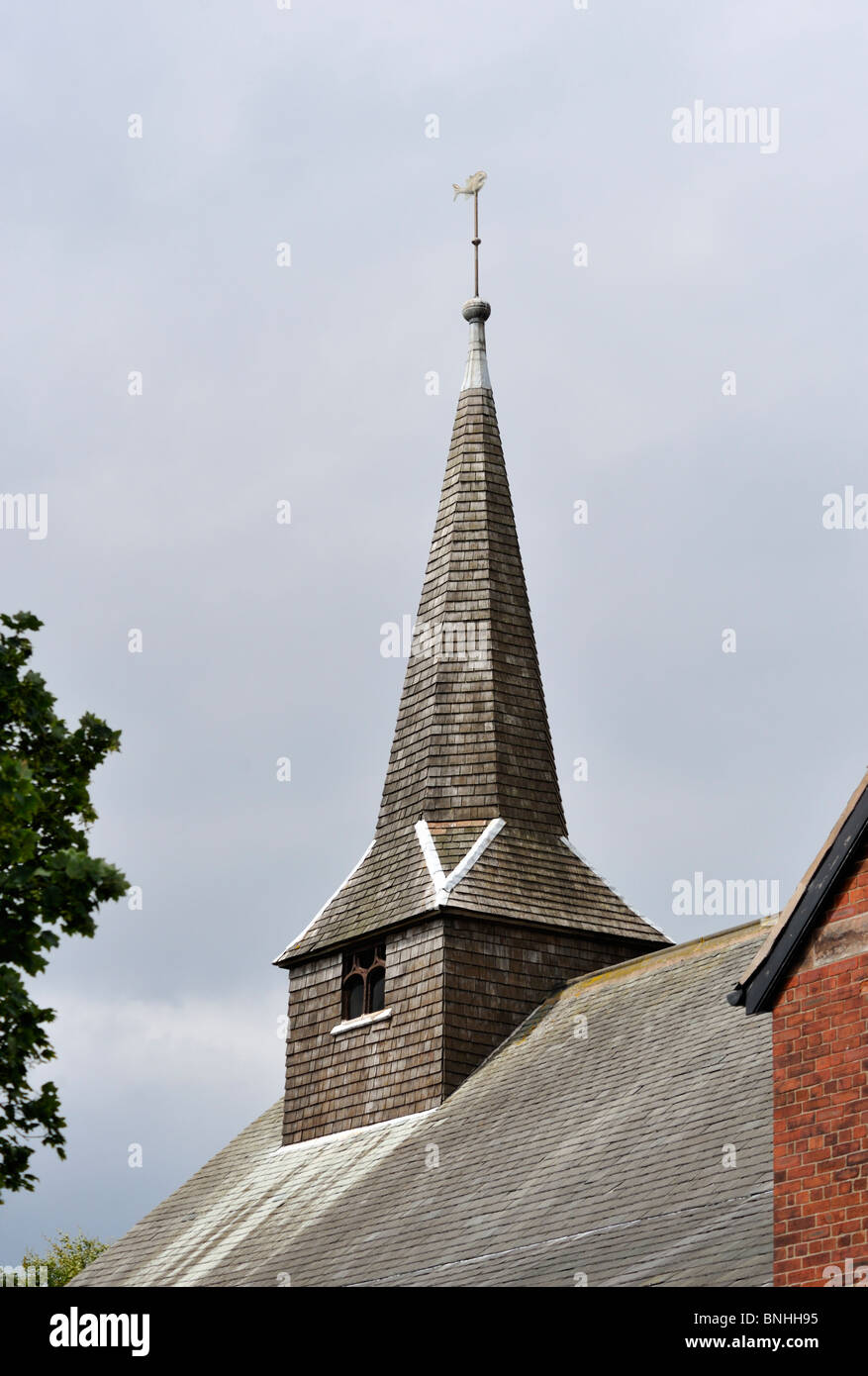 Bardeaux en bois recouvertes de clocher. Eglise de Saint Oswald. Knott, Preesall. Le Lancashire, Angleterre, Royaume-Uni, Europe. Banque D'Images