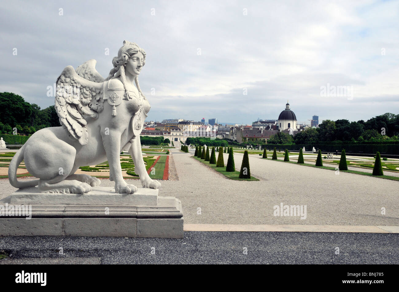 La sculpture baroque en font du Jardin du Palais du Belvédère de Vienne,Autriche,Europe Banque D'Images